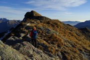 74 Lasciamo il 230 e prendiamo la traccia per cresta Monte Segnale